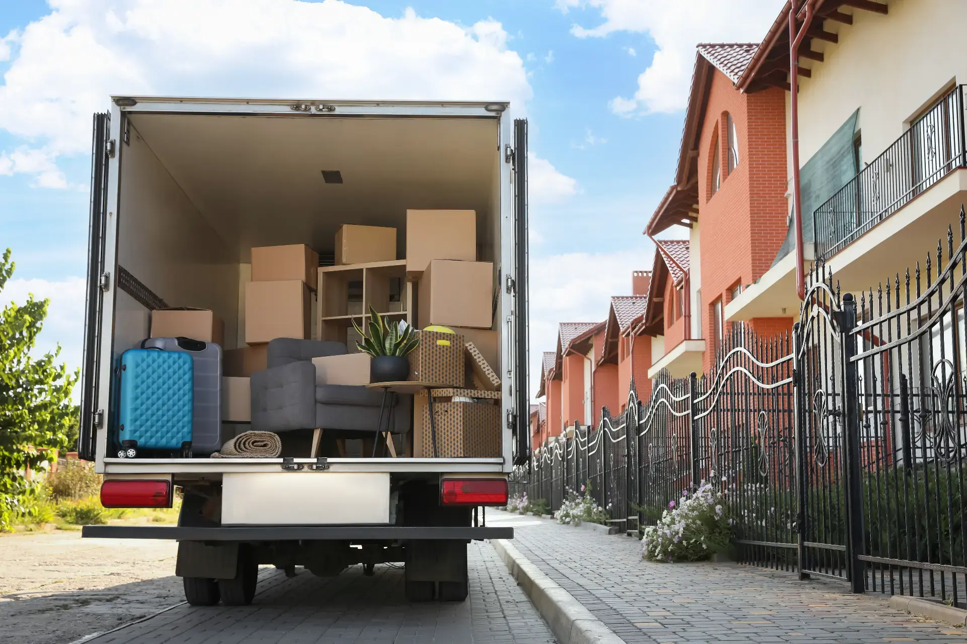 Long-distance moving truck heading nationwide